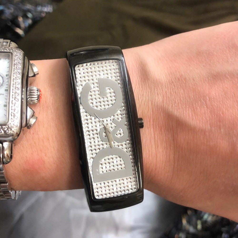 D&G ladies intelligence black bangle watch